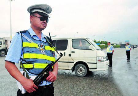 东方交警最新爆料新闻,多起交通违法行为引发社会关注 第1张 东方交警最新爆料新闻,多起交通违法行为引发社会关注 第1张